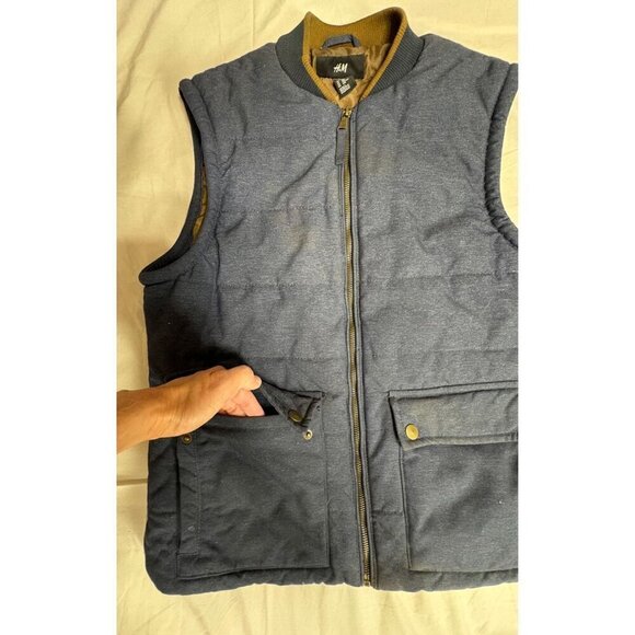 H&M Mens 38R Navy Blue Puffer Vest With Front Pockets & Zipper Closure Gorpcore - Picture 6 of 10